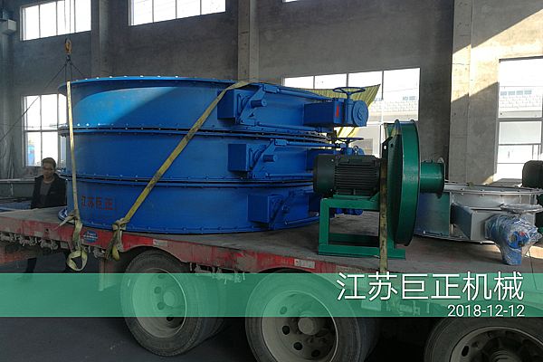 廈門客戶訂購的擋板門驗(yàn)收合格，發(fā)貨準(zhǔn)備中