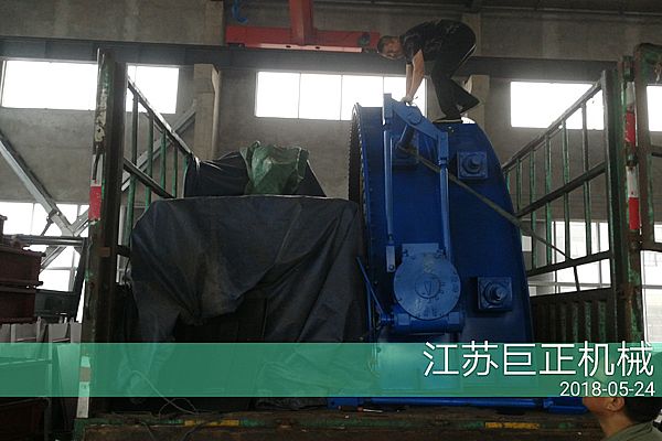 擋板門制作完工，安裝調(diào)試中